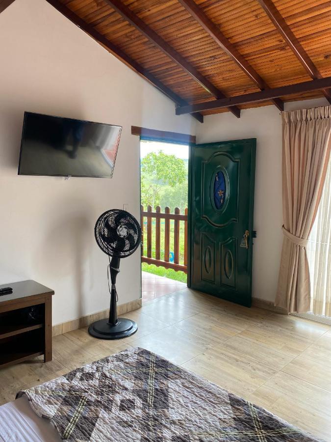 El Portal De Don Luis Hotell Guadalupe Exteriör bild